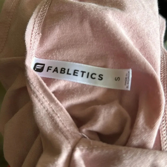 Fabletics light rose stretch muscle tank. V back with ladder neckline. Small. - Picture 4 of 4